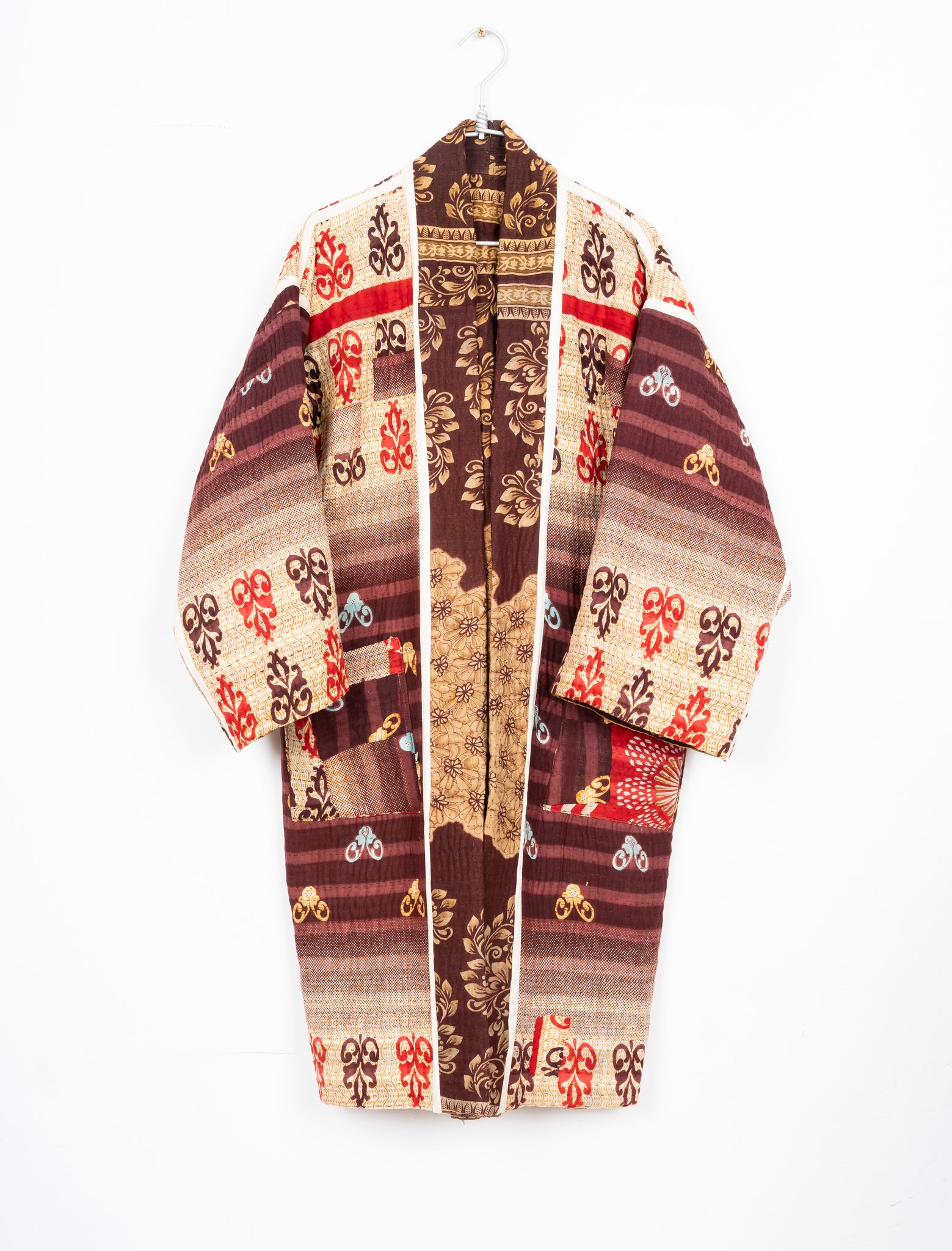 KIMONO DE SARIS CHOCOLATE, BEIGE Y ROJO