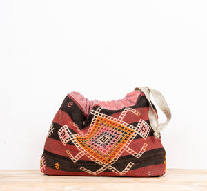 KILIM POUCH GRANA Y NEGRO
